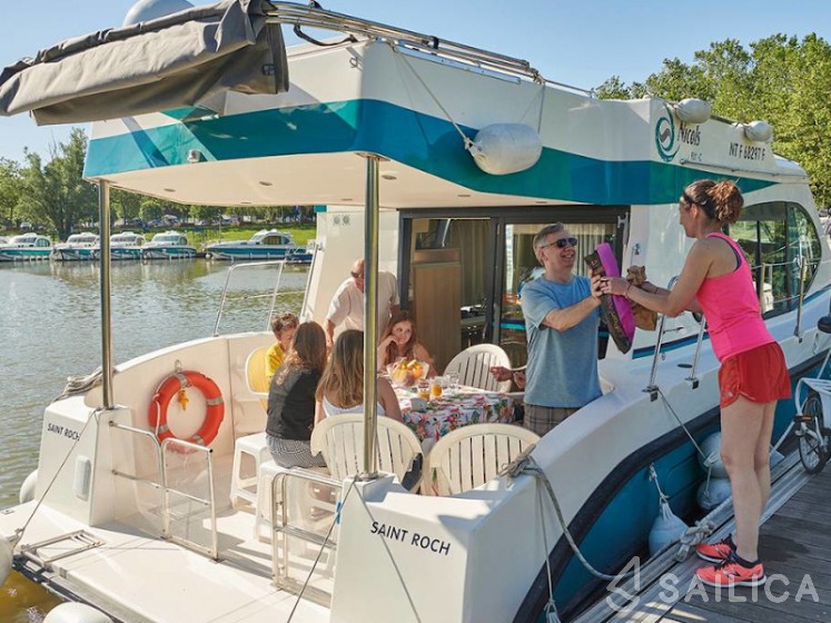 Sixto Fly C - Yacht Charter Sailica