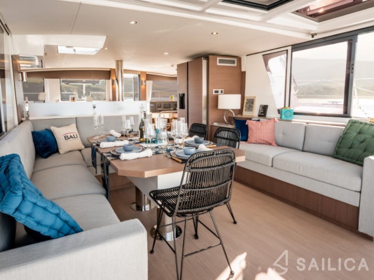 Bali 4.6 - Yacht Charter Sailica