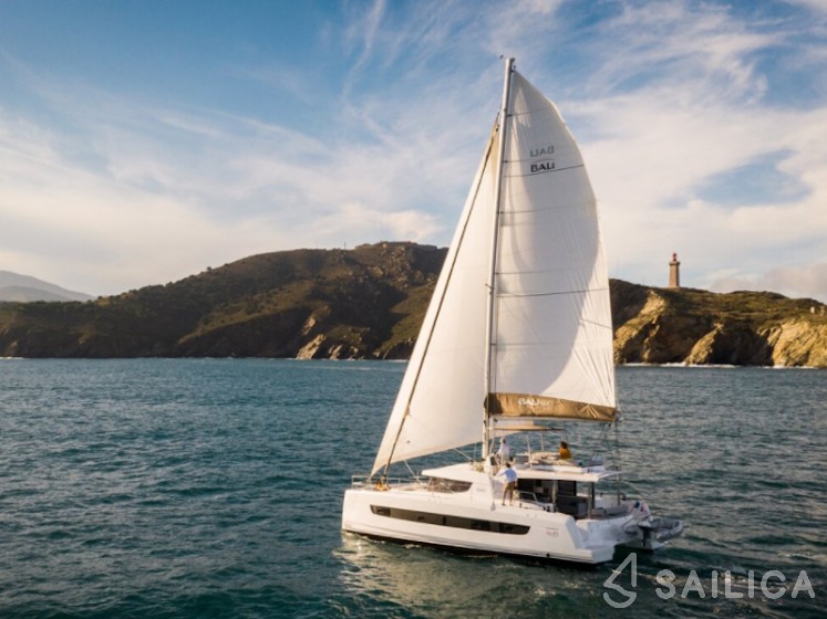 Bali 4.6 - Yacht Charter Sailica