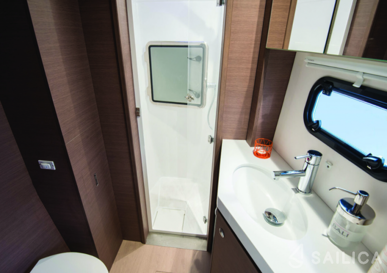 Bali 4.8 - Yacht Charter Sailica