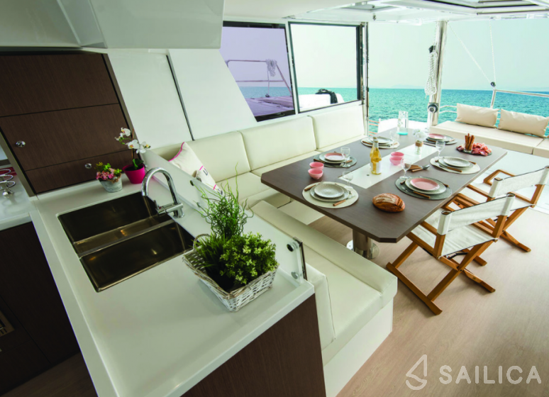Bali 4.8 - Yacht Charter Sailica