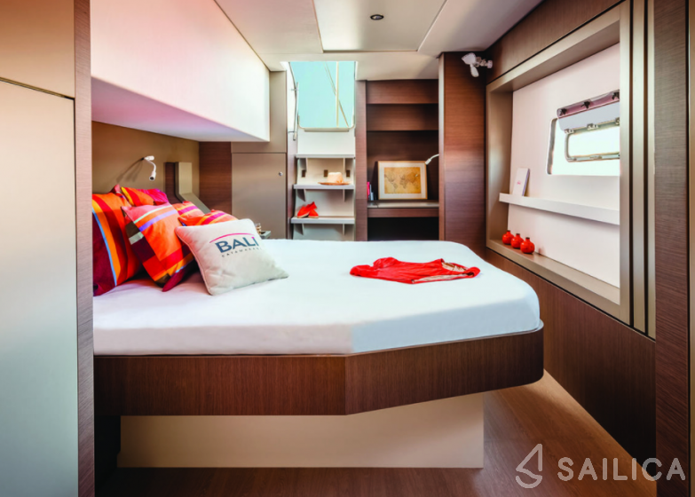 Bali 4.8 - Yacht Charter Sailica