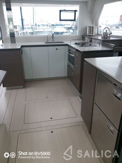 Leopard 42 - Yacht Charter Sailica