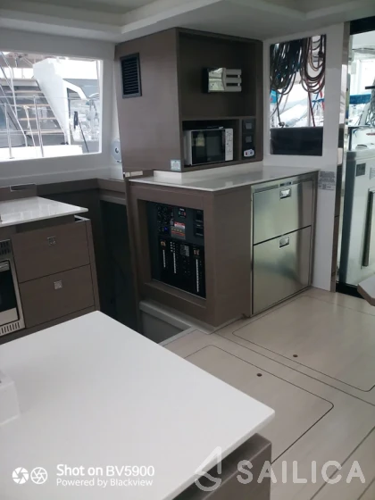 Leopard 42 - Yacht Charter Sailica