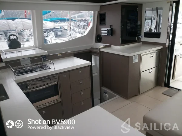 Leopard 45 - Yacht Charter Sailica