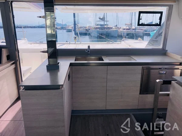 Leopard 50 - Yacht Charter Sailica