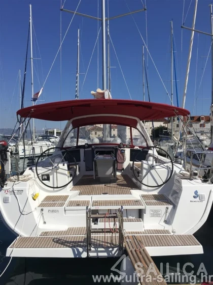 Oceanis 45 - Yacht Charter Sailica