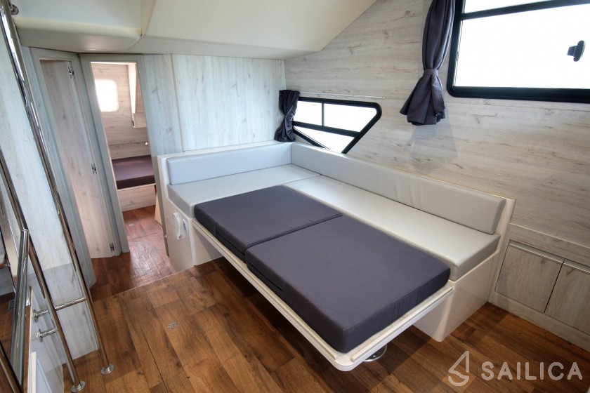 Minuetto Electric 8+ - Yacht Charter Sailica