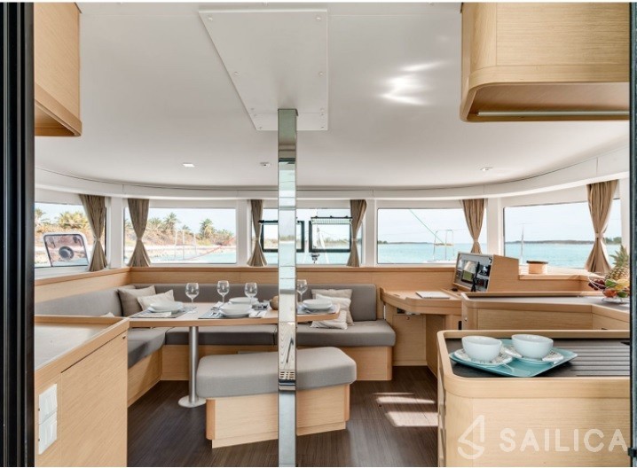 Lagoon 42 - 4 + 2 cab. - Yacht Charter Sailica