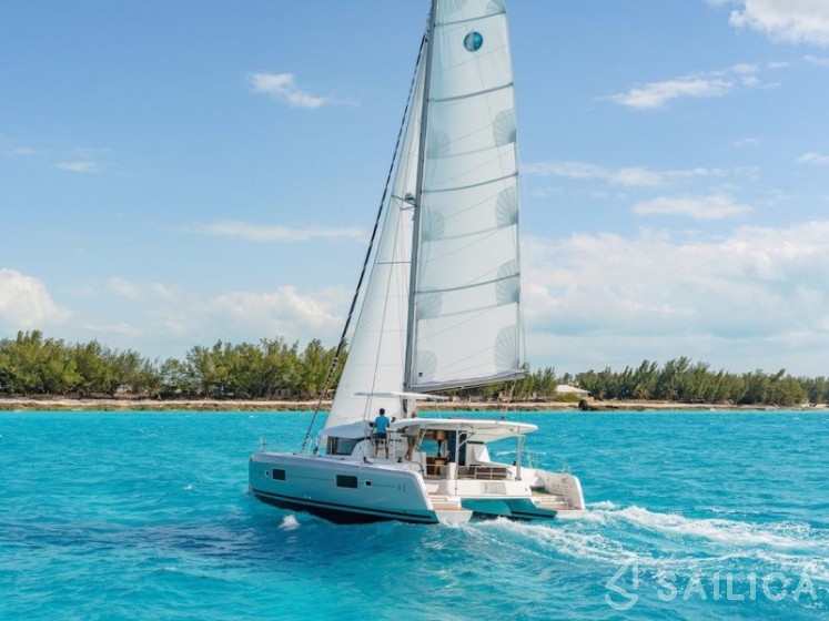 Lagoon 42 - 4 + 2 cab. - Yacht Charter Sailica