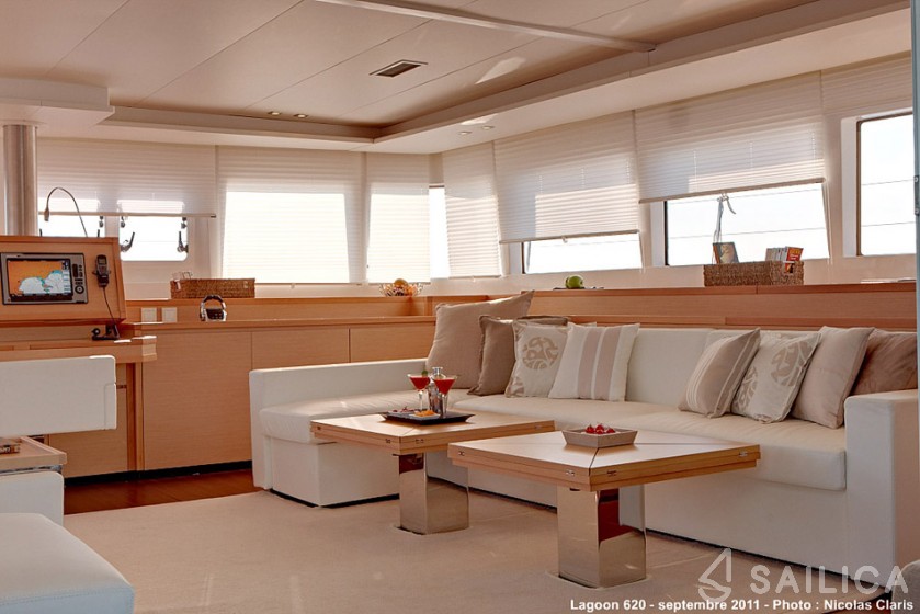 Lagoon 620 - 6 + 2 cab. - Yacht Charter Sailica