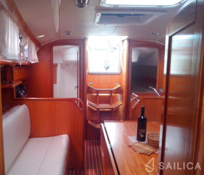 Bavaria 31 Cruiser - Yacht Charter Sailica