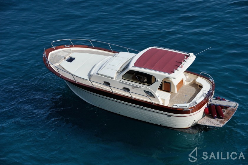 Tecnonautica Jeranto 10 - Yacht Charter Sailica