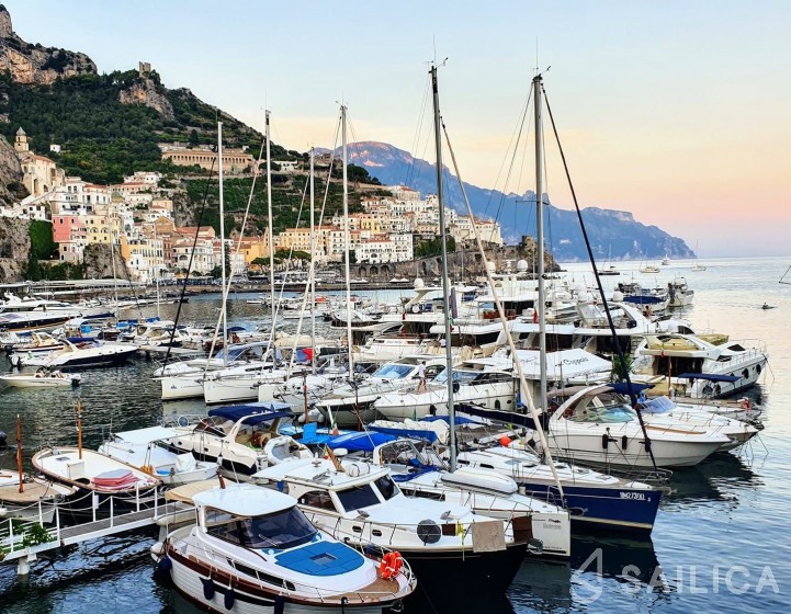 Tecnonautica Jeranto 10 - Yacht Charter Sailica