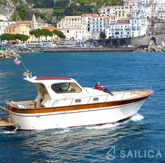 Tecnonautica Jeranto 10 - Yacht Charter Sailica