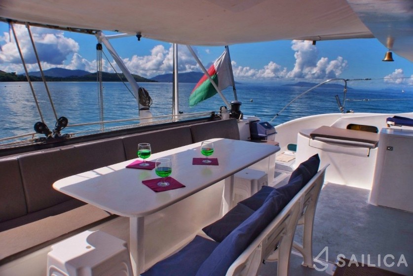 Custom Built - Yacht Charter Sailica