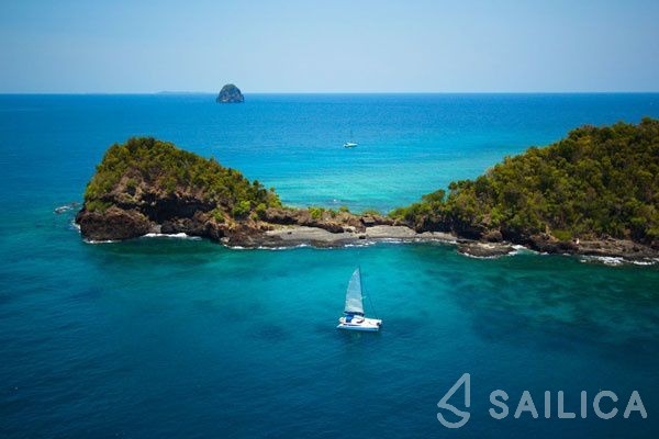 Antigua 37 - Yacht Charter Sailica