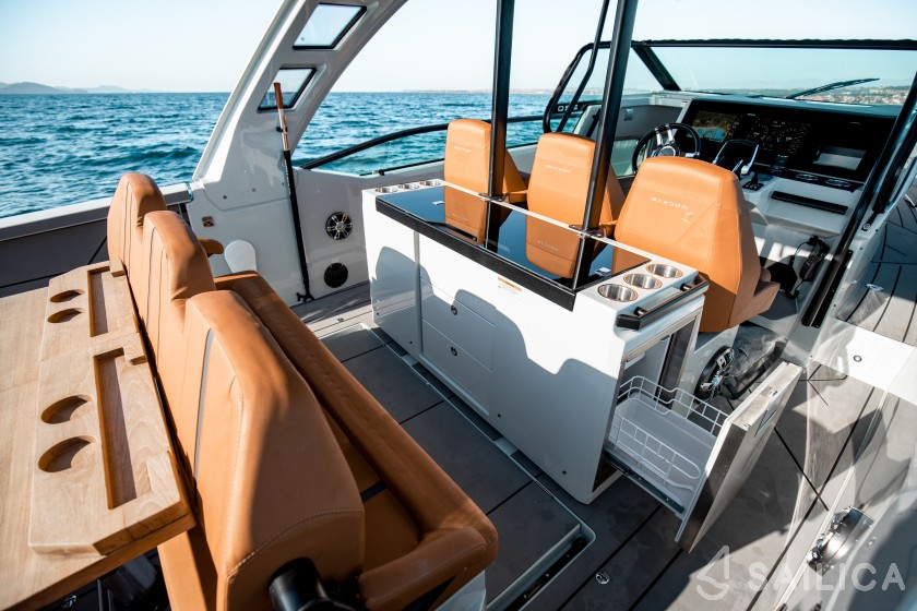Saxdor 320 GTO - Yacht Charter Sailica