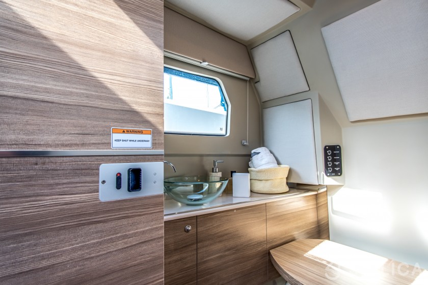 Saxdor 320 GTO - Yacht Charter Sailica
