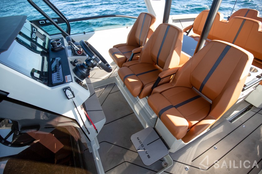 Saxdor 320 GTO - Yacht Charter Sailica