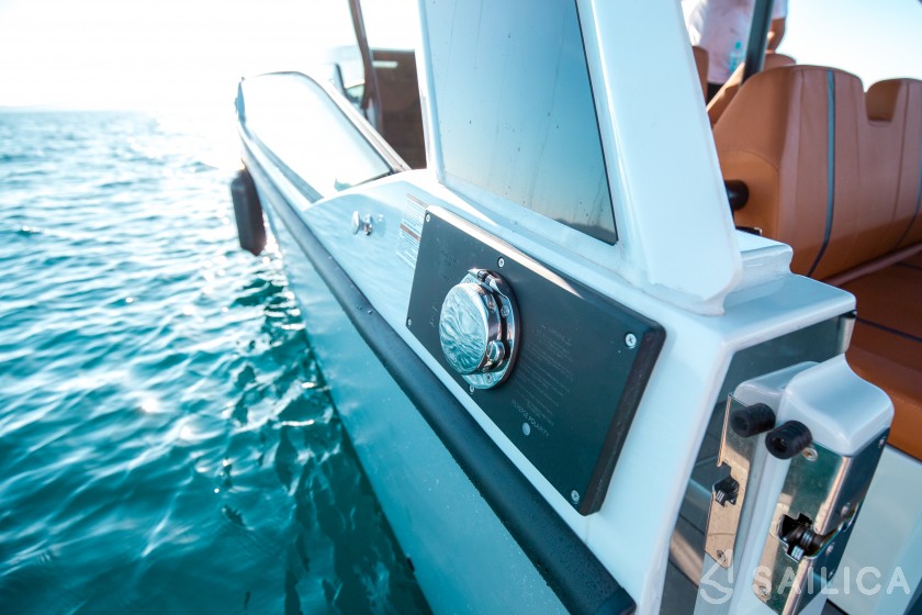 Saxdor 320 GTO - Yacht Charter Sailica