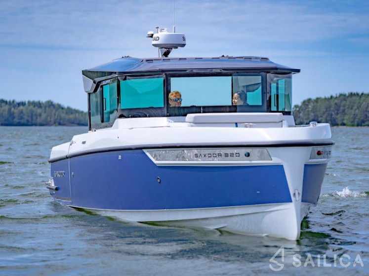 Saxdor 320 GTO - Yacht Charter Sailica