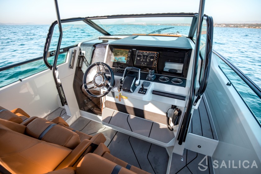 Saxdor 320 GTO - Yacht Charter Sailica