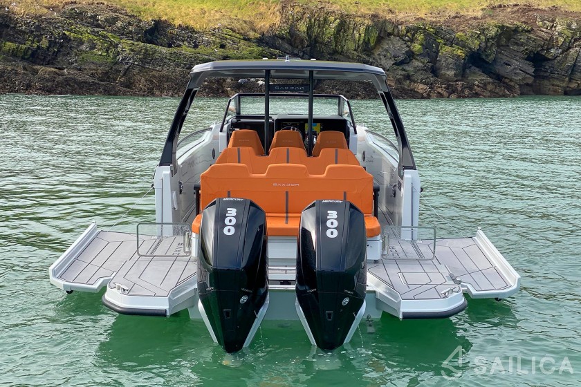 Saxdor 320 GTO - Yacht Charter Sailica