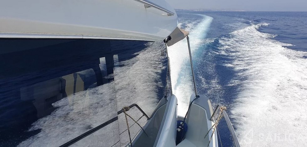 Jeanneau NC-11 - Yacht Charter Sailica