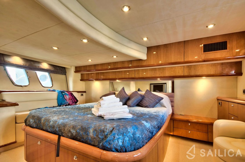 Sunseeker 56 - Yacht Charter Sailica