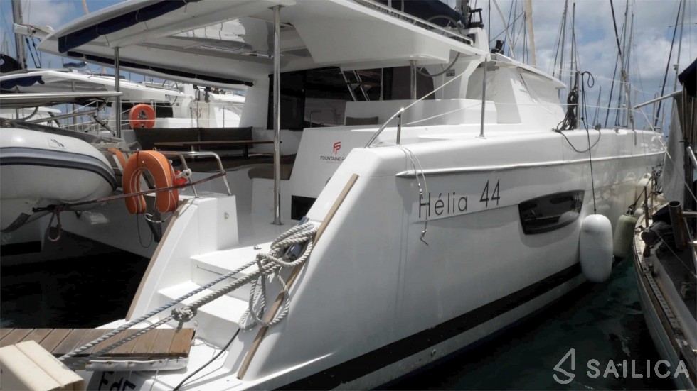 Helia 44 - Yacht Charter Sailica