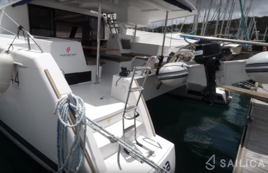 Helia 44 - Yacht Charter Sailica