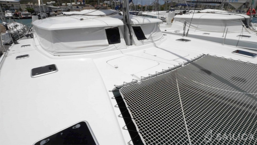 Helia 44 - Yacht Charter Sailica