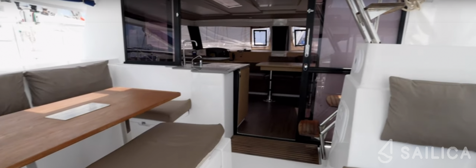 Helia 44 - Yacht Charter Sailica