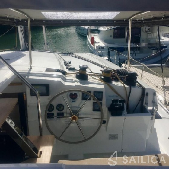 Lucia 40 - Yacht Charter Sailica