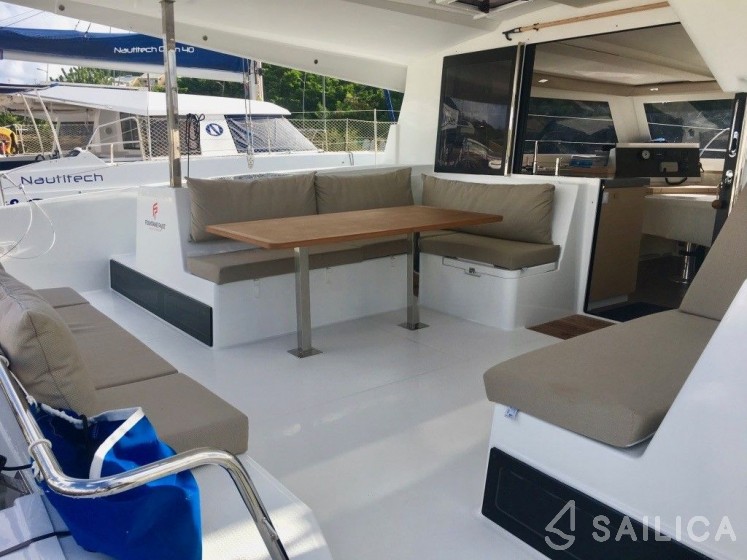 Lucia 40 - Yacht Charter Sailica
