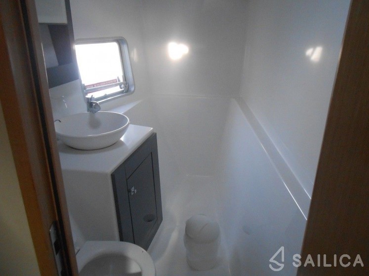 Mahé 36 - Yacht Charter Sailica