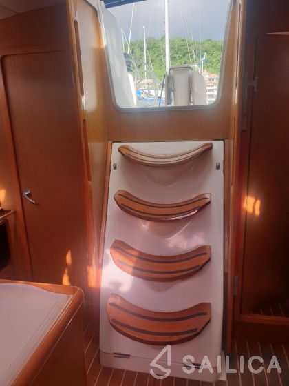 Sun Odyssey 42i - Yacht Charter Sailica