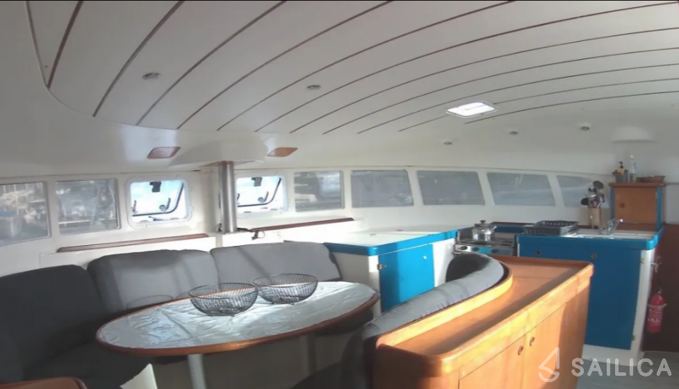 Lagoon 410 - Yacht Charter Sailica