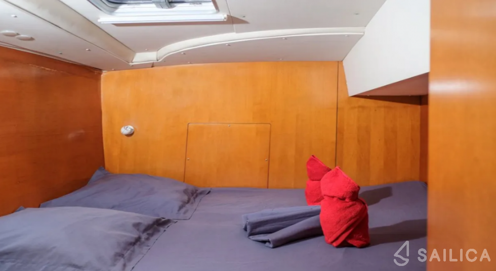 Lagoon 410 - Yacht Charter Sailica