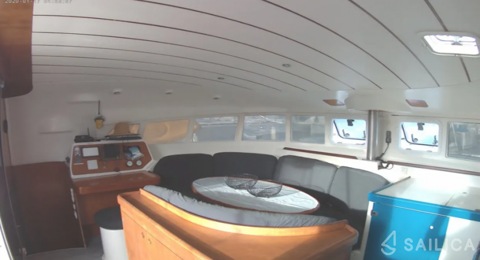 Lagoon 410 - Yacht Charter Sailica