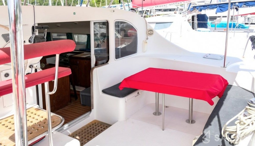 Lagoon 410 - Yacht Charter Sailica