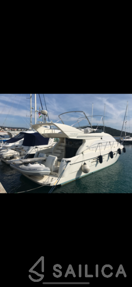 Azimut 46 - Yacht Charter Sailica
