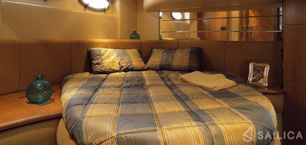 Azimut 46 - Yacht Charter Sailica