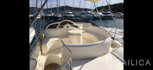 Azimut 46 - Yacht Charter Sailica