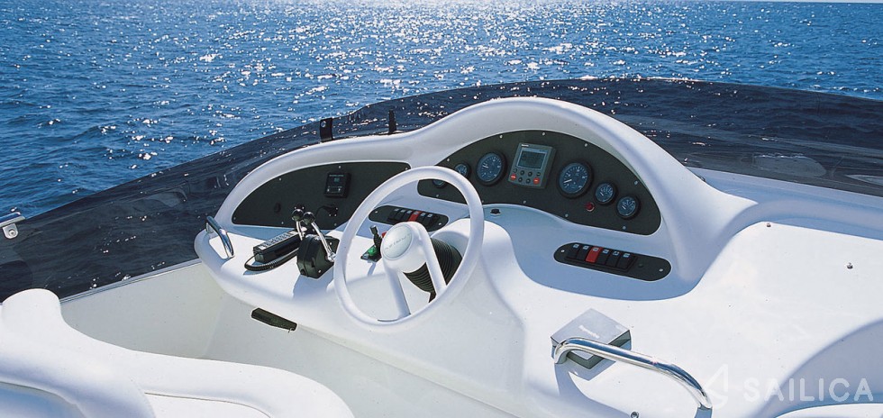 Azimut 46 - Yacht Charter Sailica