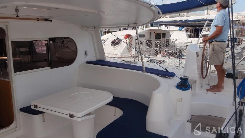 Nautitech 44 - Yacht Charter Sailica