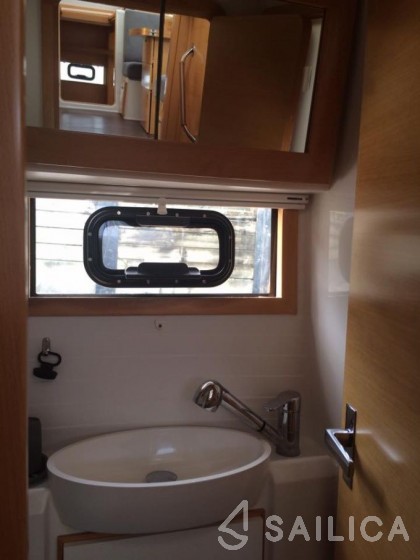 Nautitech 44 - Yacht Charter Sailica