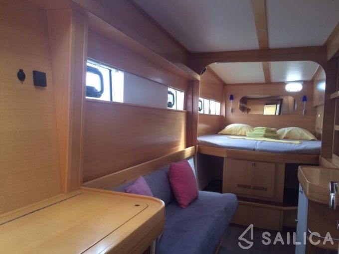 Nautitech 44 - Yacht Charter Sailica