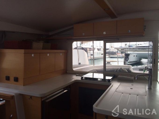 Nautitech 44 - Yacht Charter Sailica